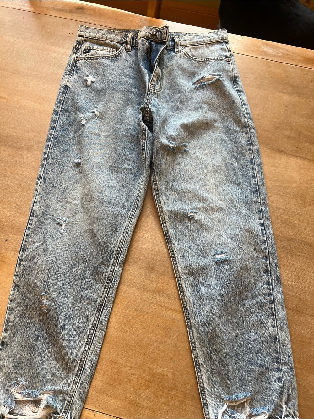 KanCan Light Blue Distressed Cropped Jeans